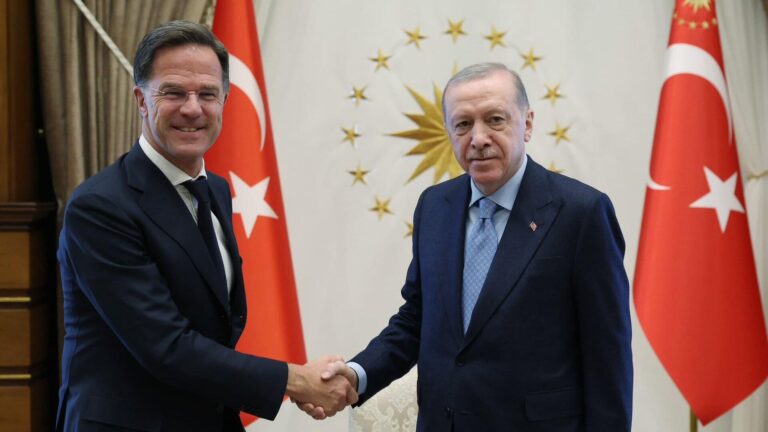 cumhurbaskani-erdogan-nato-genel-sekreteri-rutteyle-bir-araya-geldi-gorusmede-hangi-konular-ele-alindi-ODkQOW3P.jpg